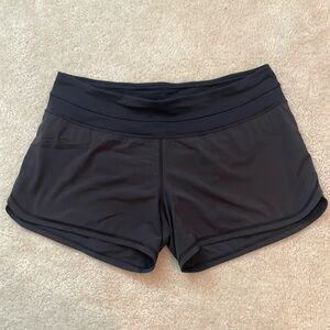 Women’s Lululemon Lined Running Speed Shorts size 10